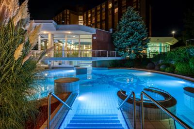 Thermal- und Kurhotel Heviz - Aqua Spa Hotel in Ungarn - ✔️ ENSANA Thermenhotel Aqua**** Heviz -Thermal und Kurhotel in Heviz, Ungarn