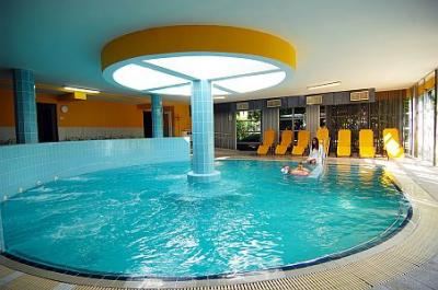 Thermalhotel mit Spa am Plattensee, Hotel Sungarden in Siofok bietet Wellnessservices - Hotel Sungarden**** Siofok - Günstige Wellnesshotel in Siofok, Plattensee