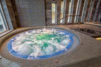 Jacuzzi und Pool im Heviz Bonvital**** Hotel